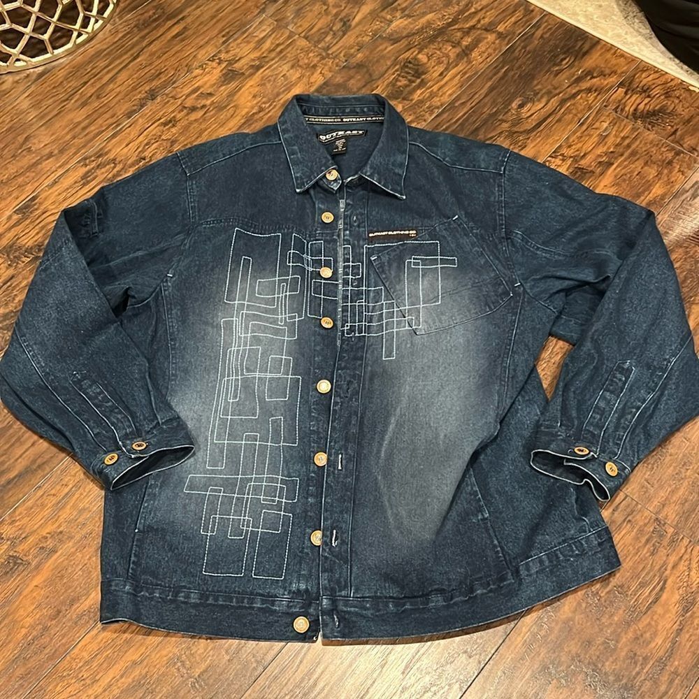 90's Outkast Clothing Co.
Jean Jacket Chest Pocket embroidered‎ on both sides